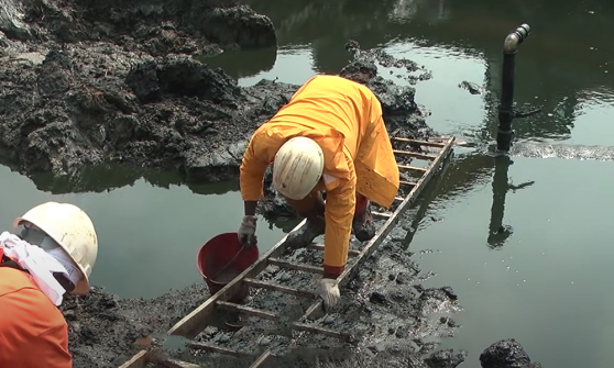 土耳其油輪大擁堵似有轉機 原油市場上周暴跌后該何去何從？