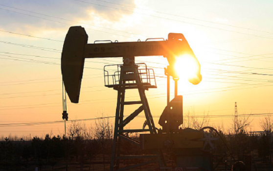 投資者料石油需求峰值延後，油價長期有望獲支撐