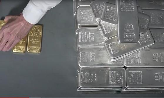 貴金屬專家：明年黃金可能到2500，白銀將創30美元高峰