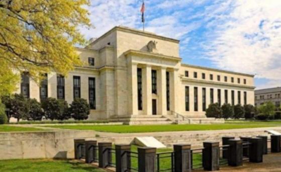美聯儲本周決議面臨經濟混亂局面，為何高利率沒有減緩經濟增長？